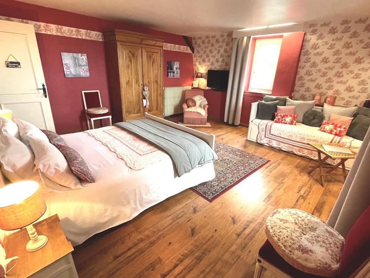 Maison D'Hotes Et Gites La Chouannerie A Cote Du Parc Du Puy Dufou Pouzauges Luaran gambar