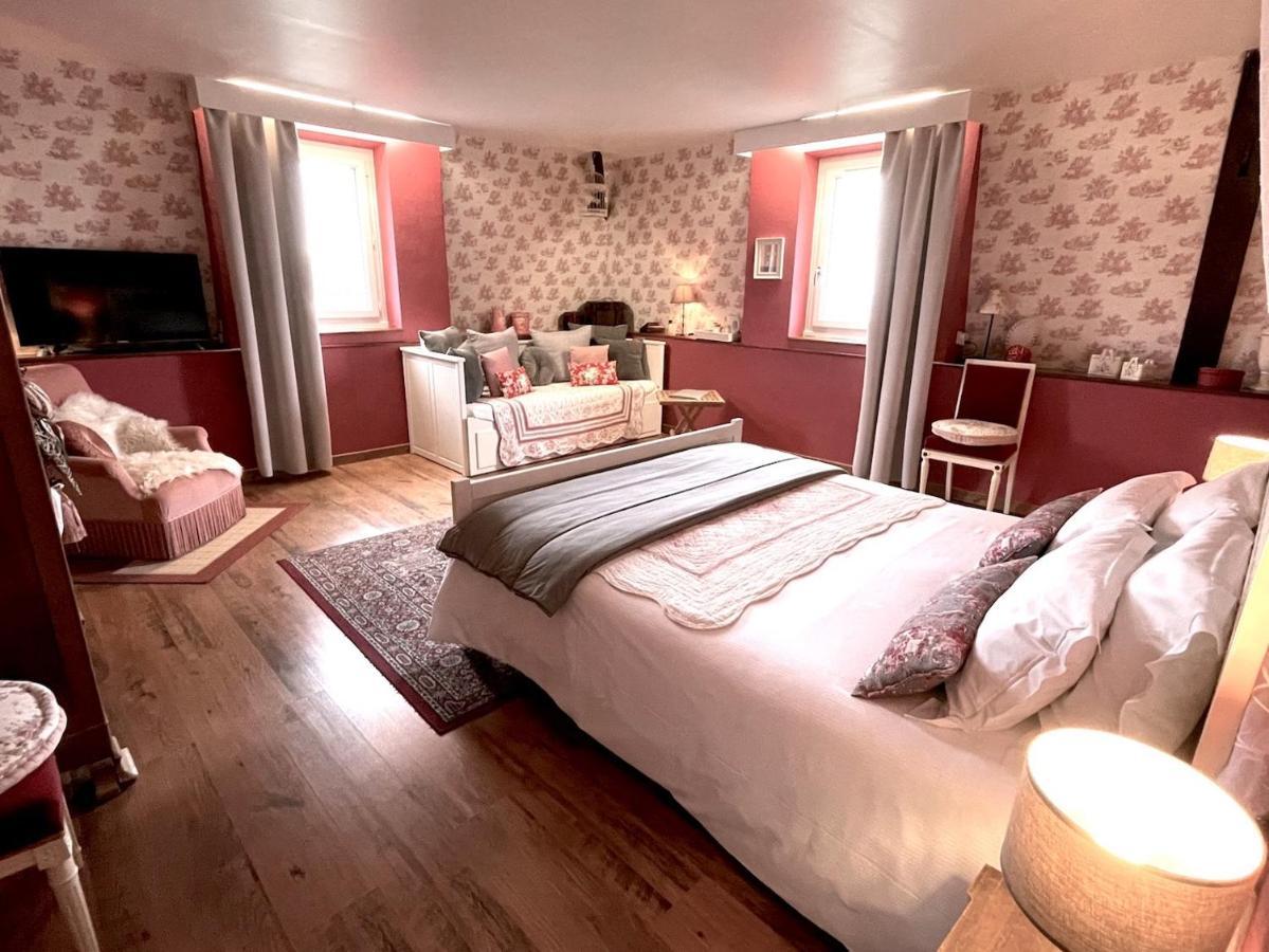 Maison D'Hotes Et Gites La Chouannerie A Cote Du Parc Du Puy Dufou Pouzauges Luaran gambar