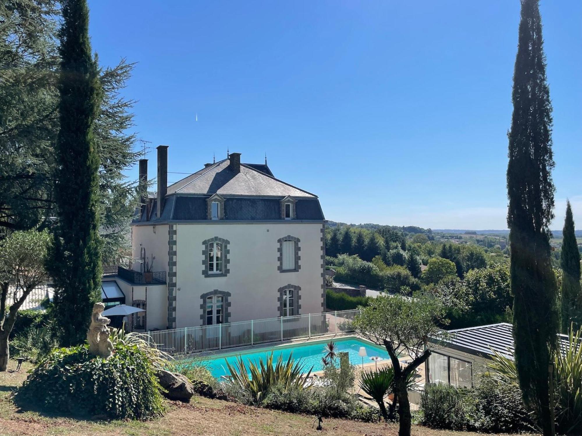 Maison D'Hotes Et Gites La Chouannerie A Cote Du Parc Du Puy Dufou Pouzauges Luaran gambar