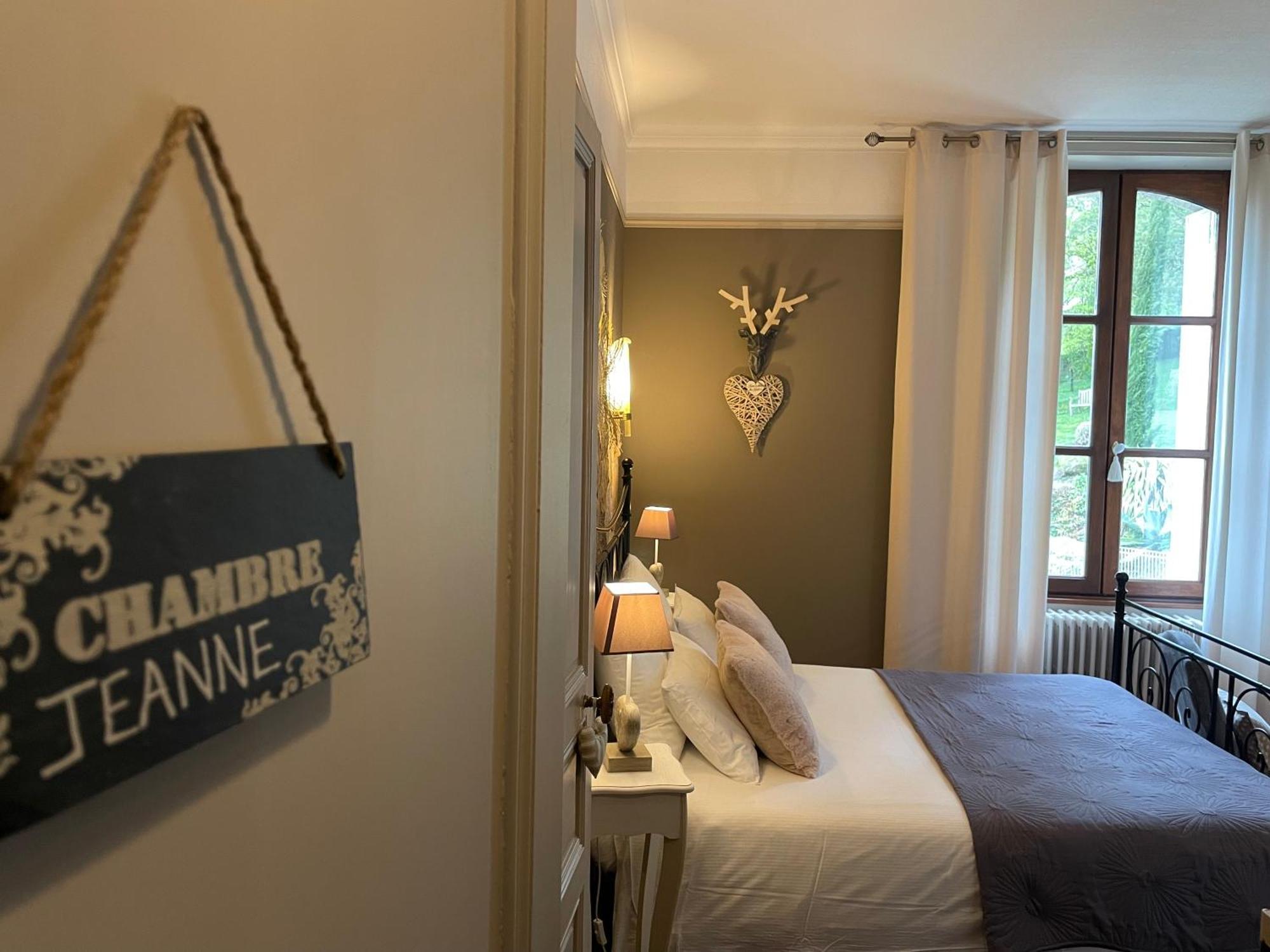Maison D'Hotes Et Gites La Chouannerie A Cote Du Parc Du Puy Dufou Pouzauges Luaran gambar